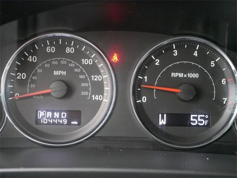 Used 2010 Jeep Commander Sport image 26