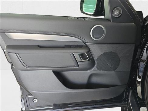 New 2025 Land Rover Discovery Dynamic SE AWD/4WD image 26