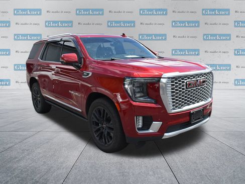 Used 2021 GMC Yukon Denali w/ Denali Premium Package AWD/4WD image 3
