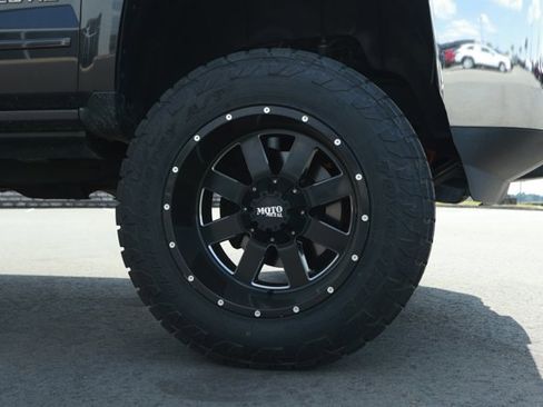 Used 2016 Chevrolet Silverado 2500 LT w/ LT Convenience Package image 5