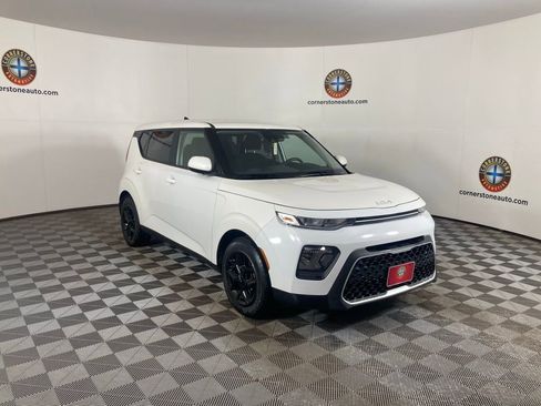Used 2022 Kia Soul LX w/ Technology Package image 16