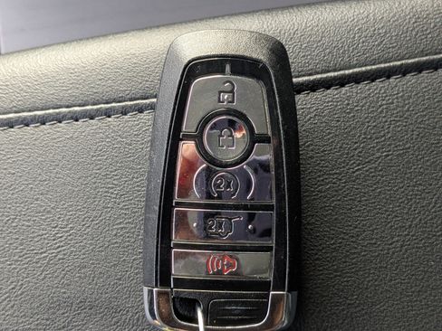 Used 2025 Lincoln Navigator Reserve AWD/4WD image 37