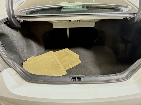 Used 2015 Toyota Camry XLE image 25