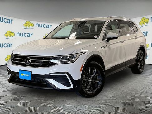 Used 2022 Volkswagen Tiguan SE AWD/4WD image 3