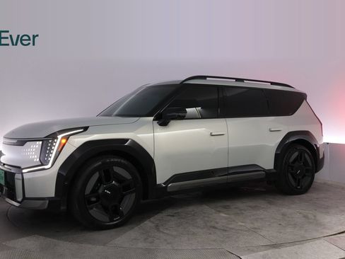 Used 2024 Kia EV9 GT-Line AWD/4WD image 18