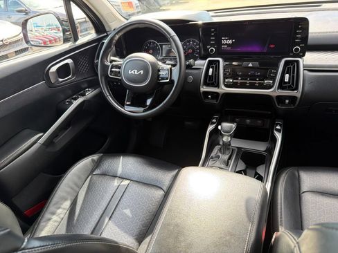 Used 2022 Kia Sorento S FWD image 21