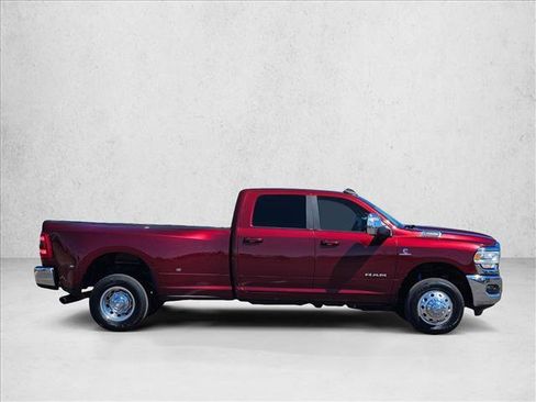 Used 2024 RAM 3500 Laramie w/ Towing Technology Group AWD/4WD image 4