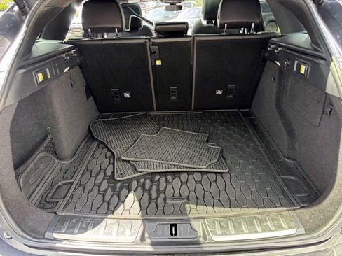 Used 2019 Jaguar F-PACE R-Sport AWD/4WD image 9