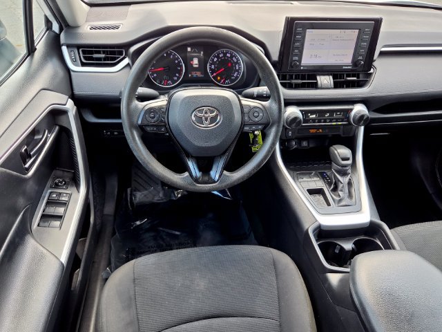 Used 2021 Toyota RAV4 LE FWD image 13