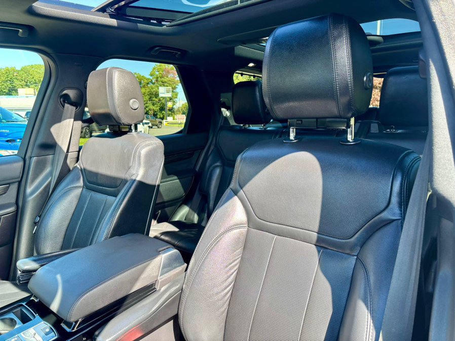 Used 2018 Land Rover Discovery HSE AWD/4WD image 19
