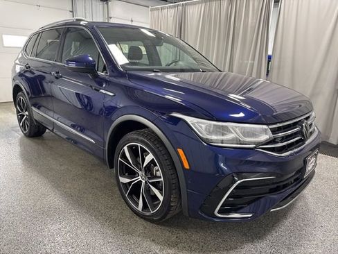 Used 2022 Volkswagen Tiguan SEL R-Line image 3