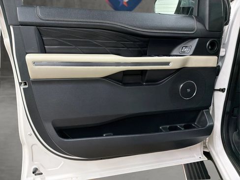 Used 2019 Ford Expedition Max Platinum AWD/4WD image 37