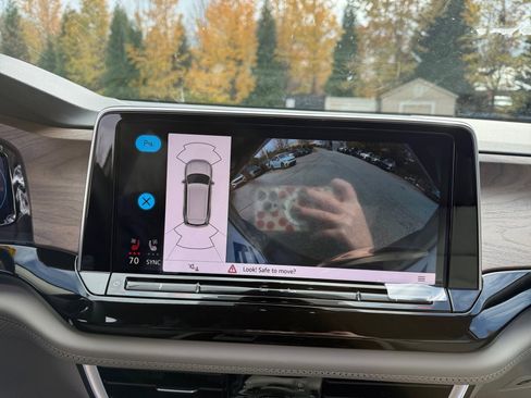 New 2026 Volkswagen Atlas SE image 19