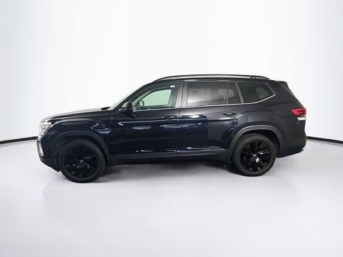 Used 2025 Volkswagen Atlas SE FWD image 4
