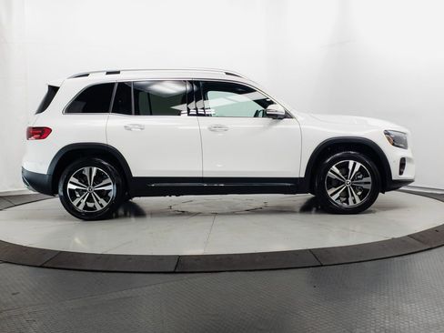 Certified 2026 Mercedes-Benz GLB 250 4MATIC image 32