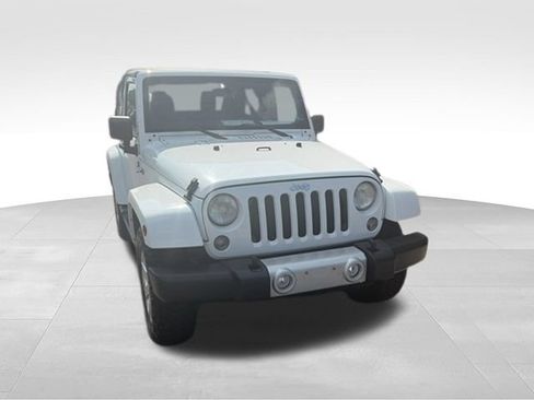 Used 2014 Jeep Wrangler Sahara w/ Connectivity Group AWD/4WD image 22