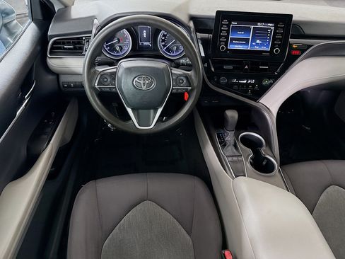 Used 2022 Toyota Camry LE FWD image 17