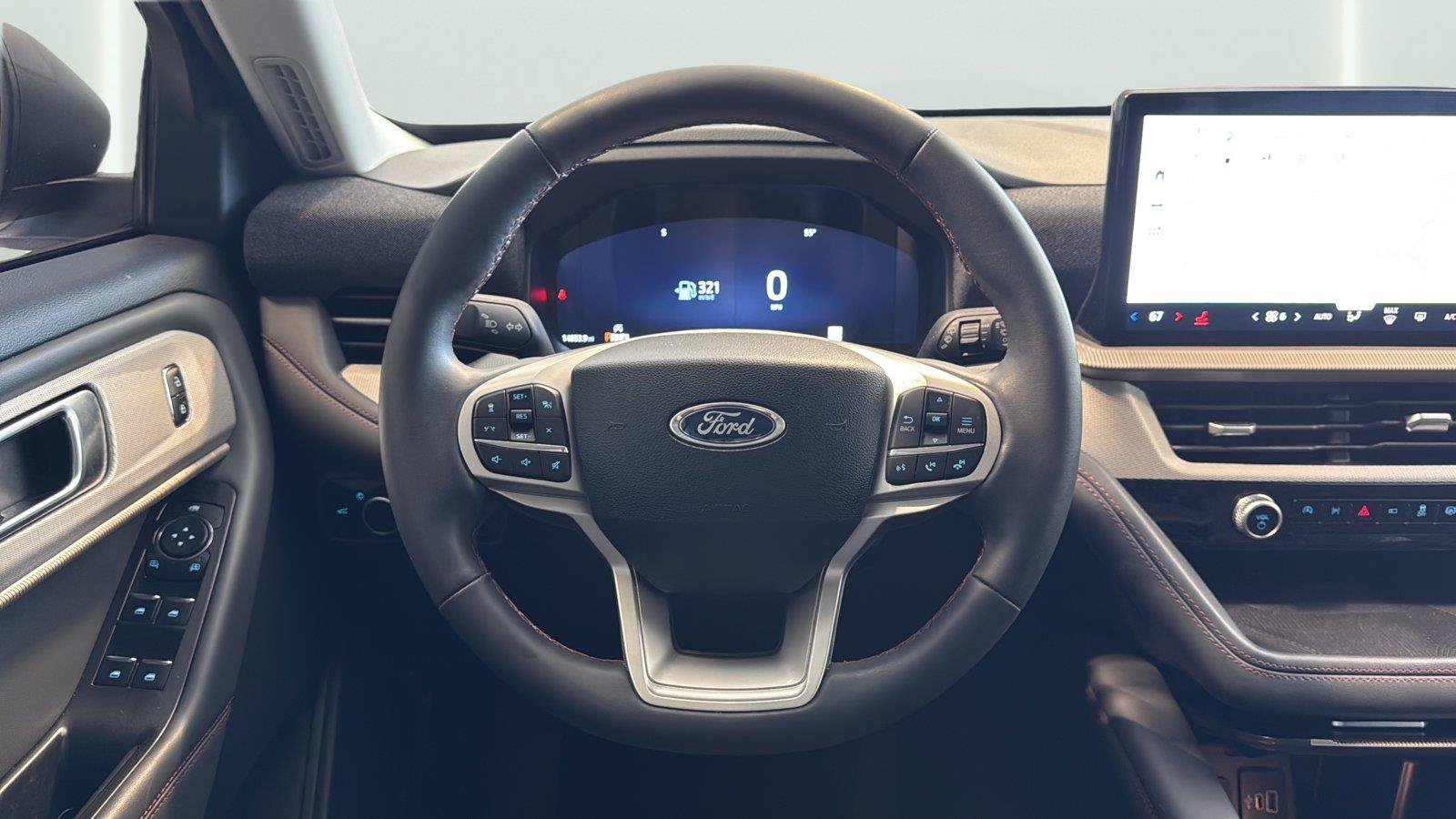 Certified 2025 Ford Explorer Active RWD image 12