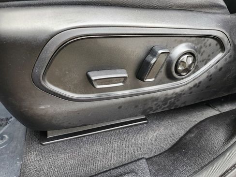 Used 2023 Jeep Grand Cherokee L Limited image 11