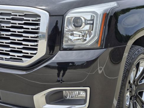 Used 2019 GMC Yukon XL Denali w/ Denali Ultimate Package AWD/4WD image 9