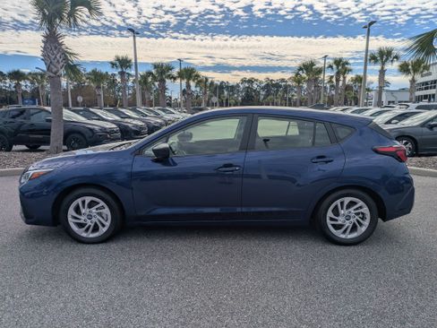 Certified 2025 Subaru Impreza 2.0i image 7