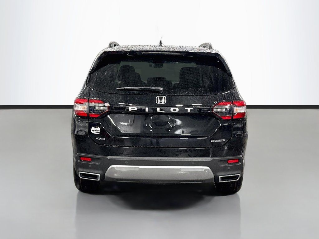 New 2026 Honda Pilot Touring image 7