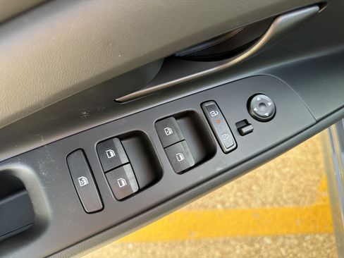 New 2026 Hyundai Elantra Sport image 9