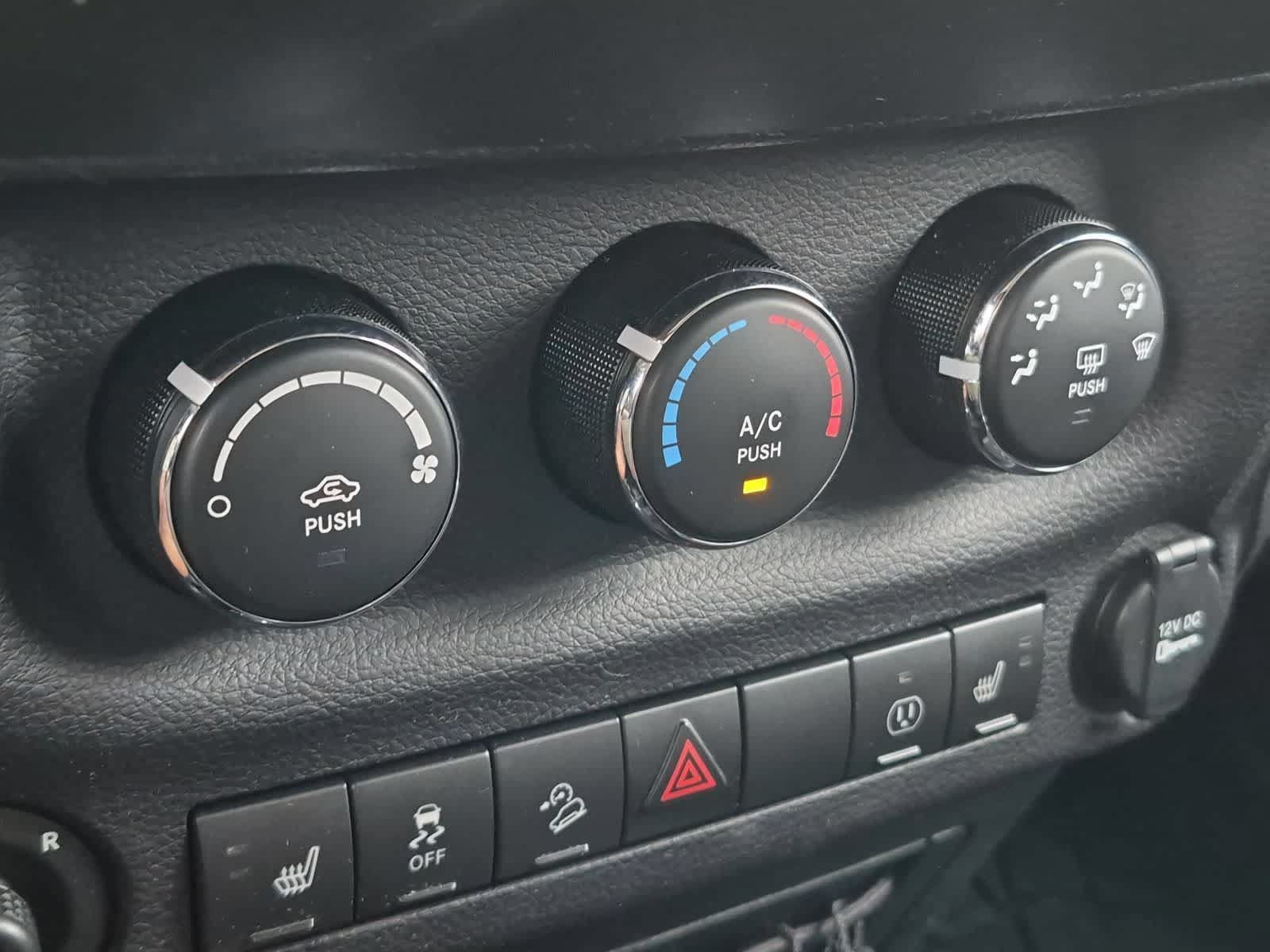 Used 2017 Jeep Wrangler Unlimited Sahara AWD/4WD image 28