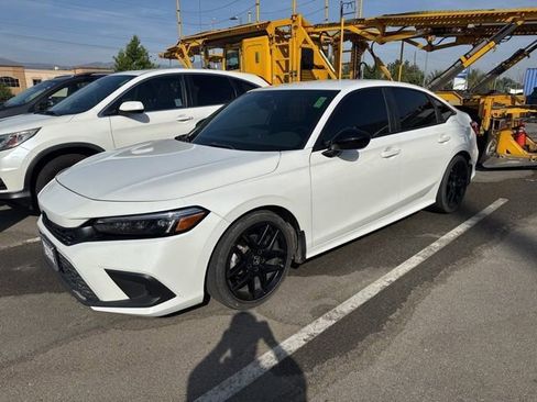 Used 2022 Honda Civic Sport image 2
