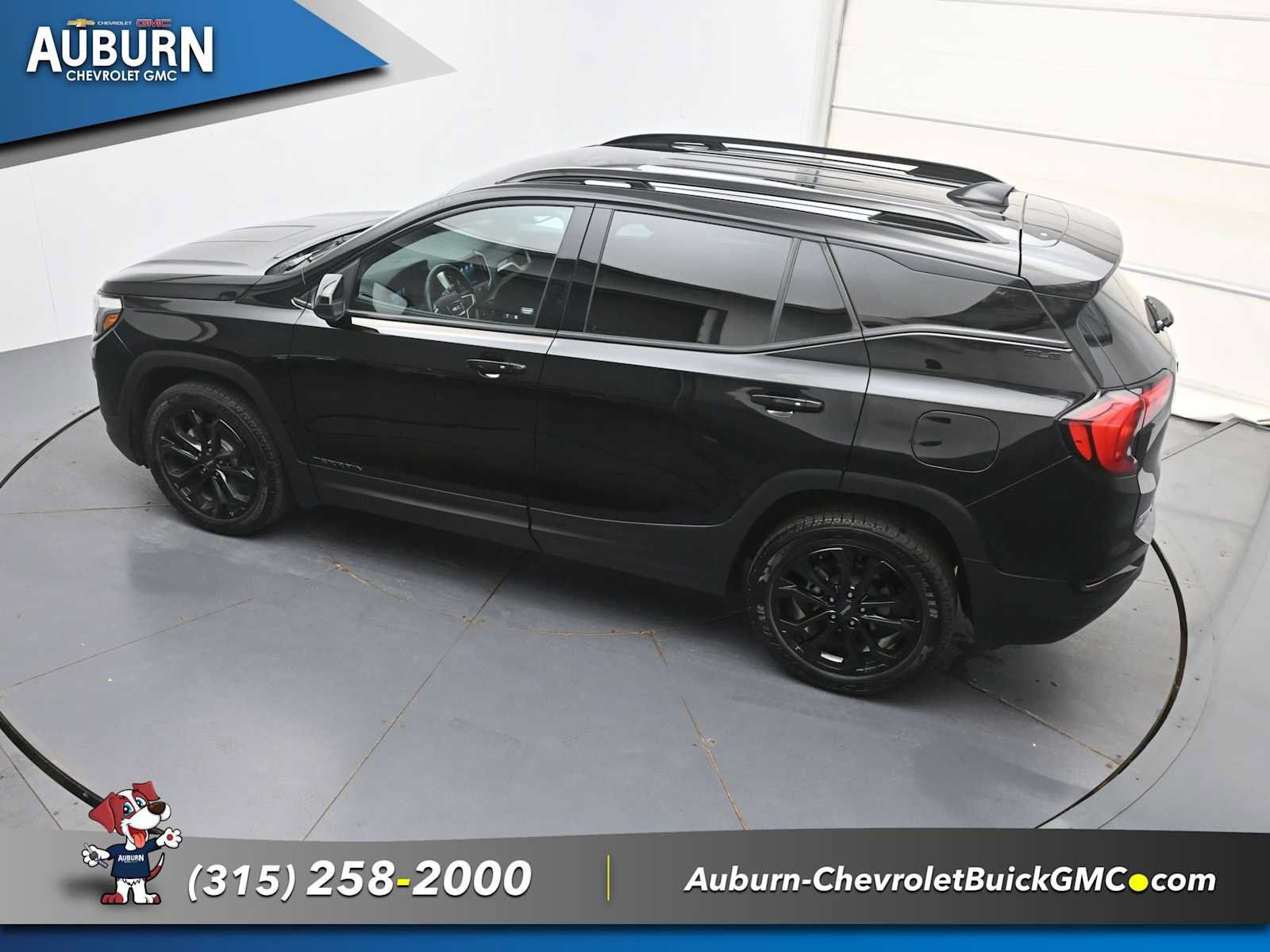 Used 2021 GMC Terrain SLE w/ Driver Convenience Package AWD/4WD image 32