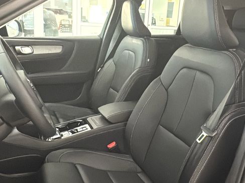 New 2026 Volvo XC40 B5 Ultra w/ Climate Package image 23