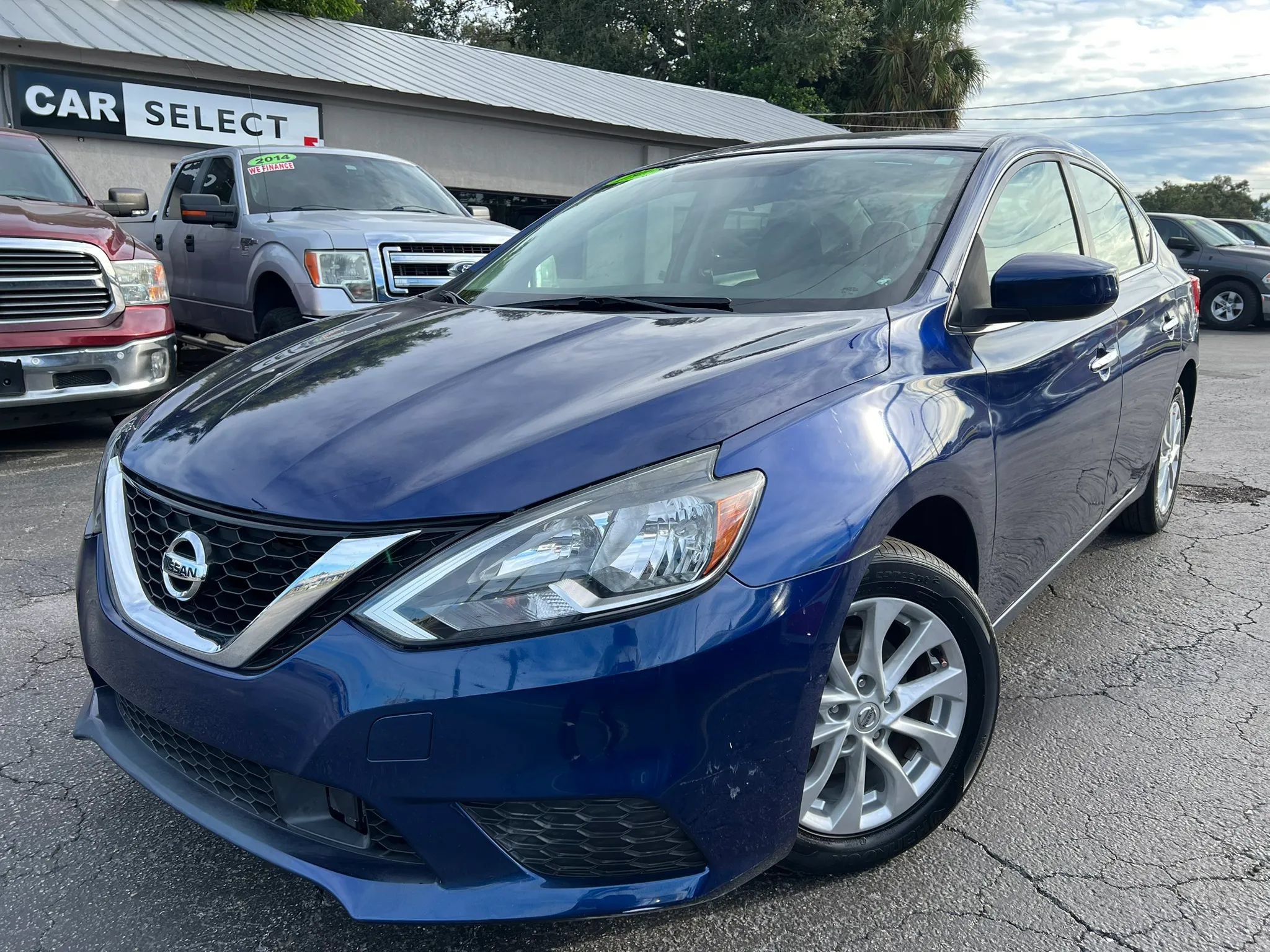 Used 2019 Nissan Sentra S w/ Appearance Package FWD image 1