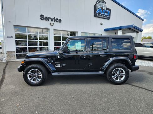 Used 2021 Jeep Wrangler Unlimited Sahara w/ Cold Weather Group image 8