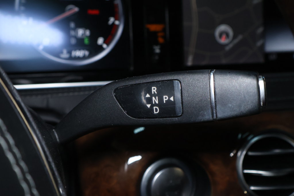 Used 2015 Mercedes-Benz S 550 4MATIC Sedan image 28