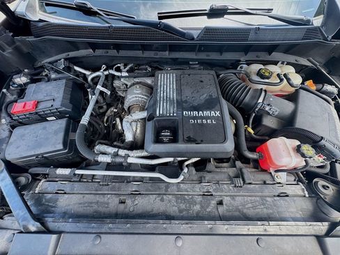 Used 2021 Chevrolet Silverado 1500 LTZ w/ LTZ Convenience Package II RWD image 33