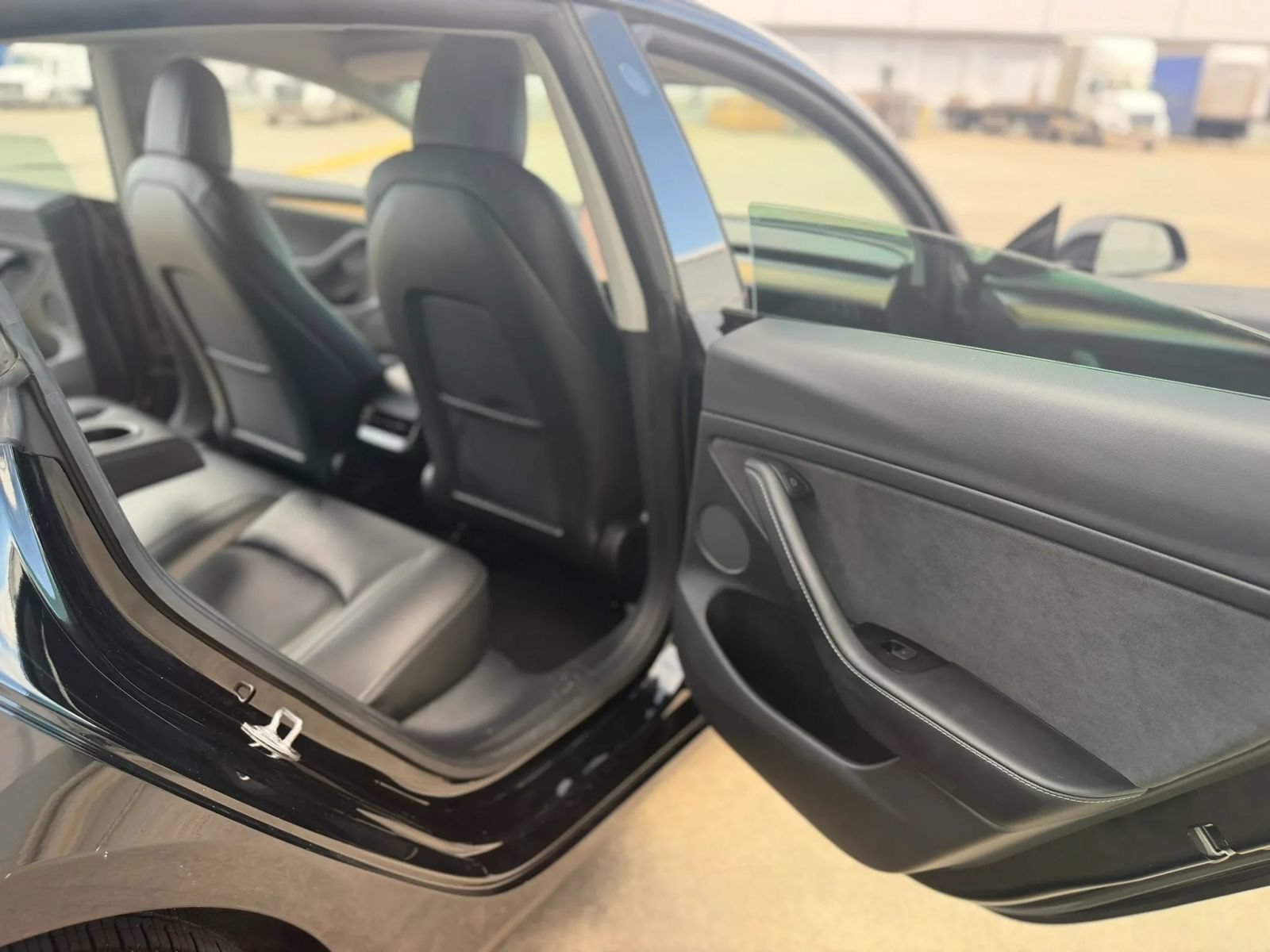 Used 2022 Tesla Model 3 Long Range AWD/4WD image 21
