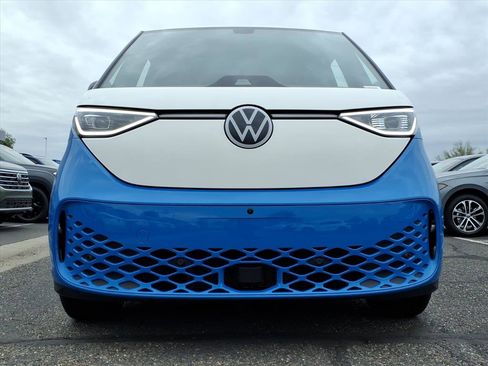 New 2025 Volkswagen ID. Buzz Pro S Plus image 2