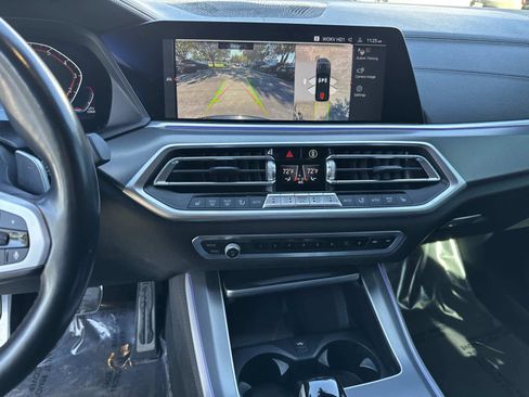 Used 2022 BMW X5 xDrive40i w/ M Sport Package image 26