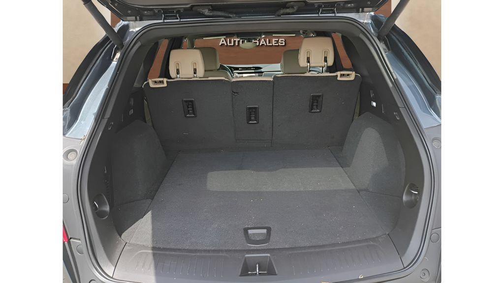 Used 2019 Cadillac XT5 FWD image 12