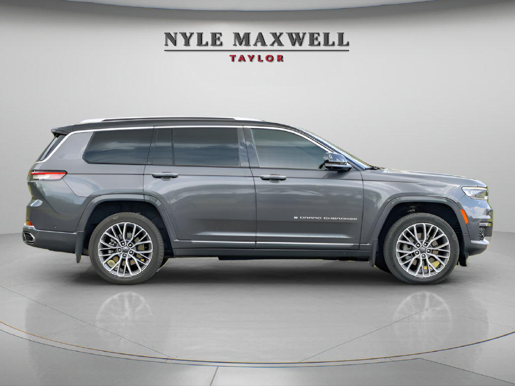 Used 2022 Jeep Grand Cherokee L Summit AWD/4WD image 7