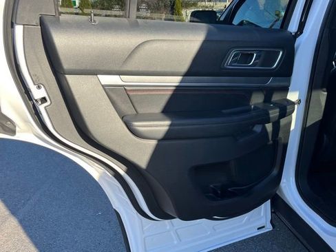 Used 2017 Ford Explorer Sport image 12
