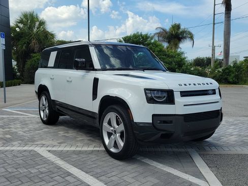 New 2026 Land Rover Defender 130 X-Dynamic SE AWD/4WD image 7