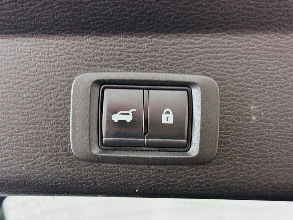 Used 2024 Mitsubishi Outlander SE Black Edition AWD/4WD image 29
