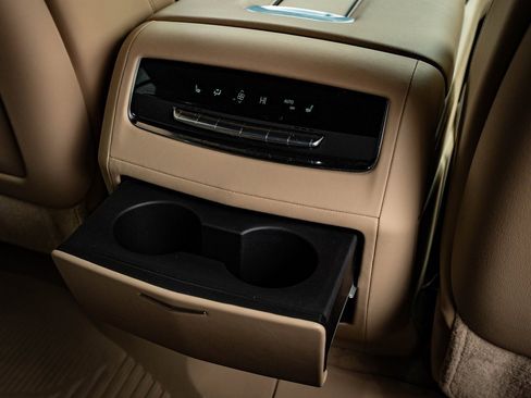 Used 2021 Cadillac Escalade ESV Premium Luxury image 49