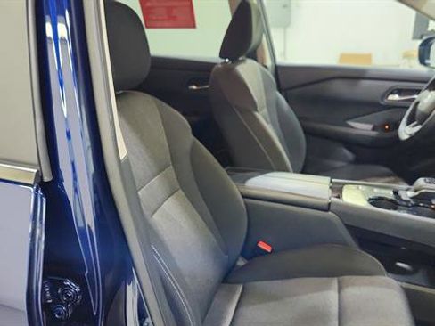 Certified 2025 Nissan Rogue SV image 23