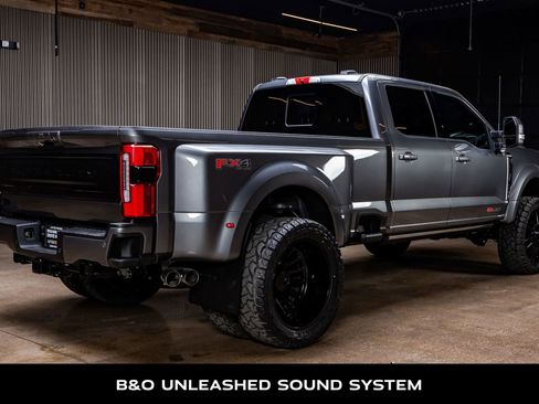 Used 2026 Ford F450 Platinum w/ FX4 Off-Road Package image 9