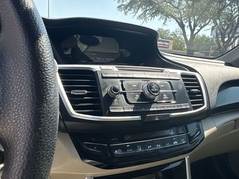 Used 2016 Honda Accord LX image 14