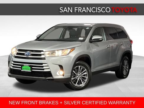 Certified 2019 Toyota Highlander XLE image 1