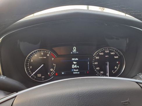 Used 2025 Cadillac XT5 Luxury image 16