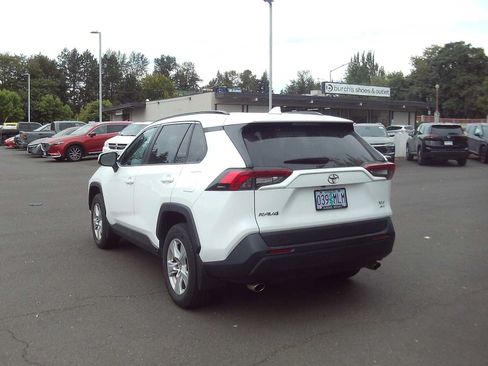 Used 2020 Toyota RAV4 XLE w/ All Weather Liner Package AWD/4WD image 3
